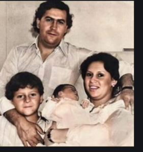 Manuela Escobar Biography, net worth, father, career, life, school, mother